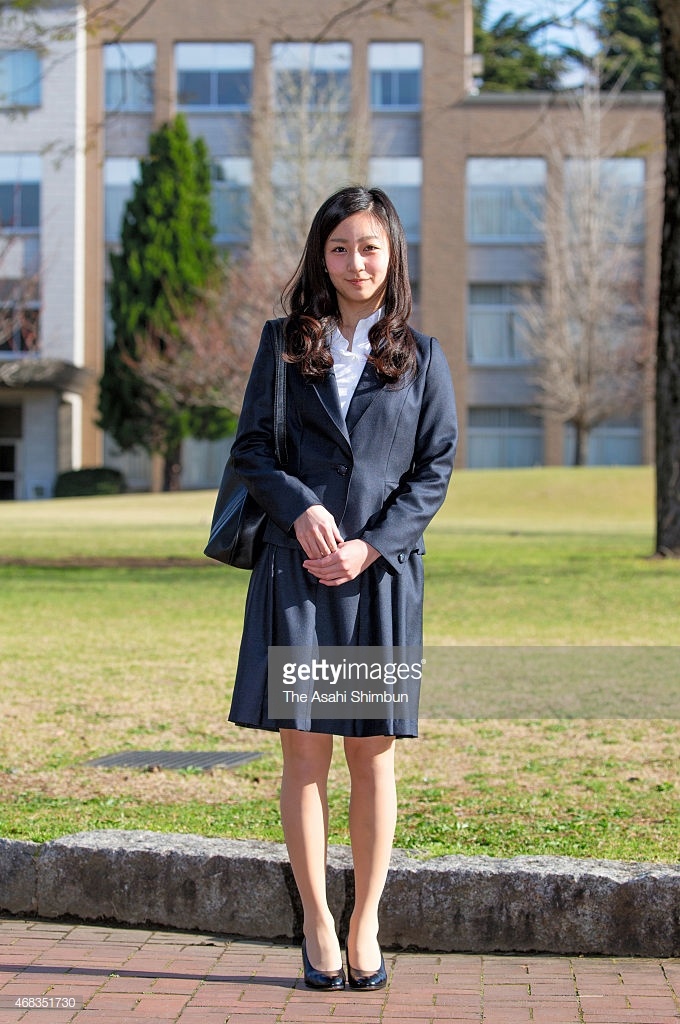 Phong cach thoi trang cua cong chua Nhat anh 1