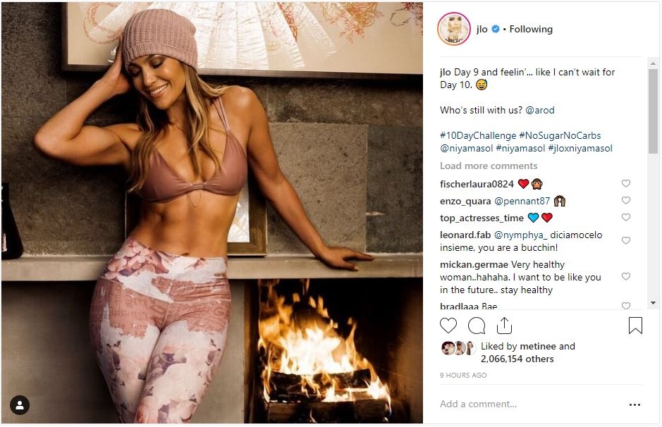 Jennifer Lopez co body san chac o tuoi 49 anh 1