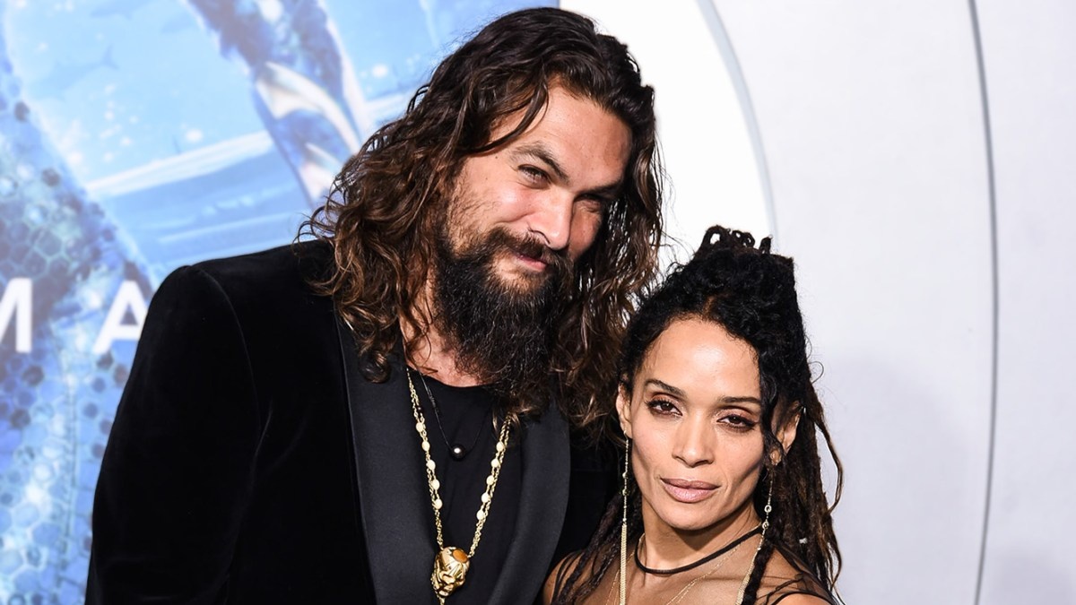 Nhung moi tinh 'phi cong - may bay' hon kem nhau chuc tuoi o Hollywood hinh anh