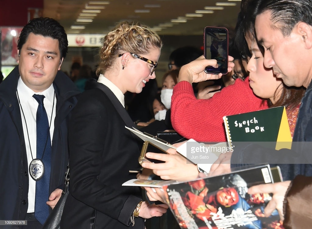 Amber Heard tai su kien quang ba Aquaman anh 6