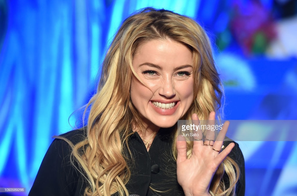 Amber Heard tai su kien quang ba Aquaman anh 4