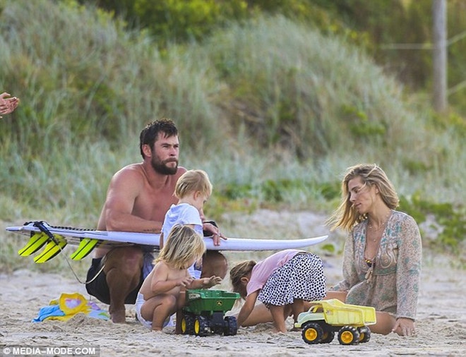 Gia dinh tham sam Chris Hemsworth anh 1