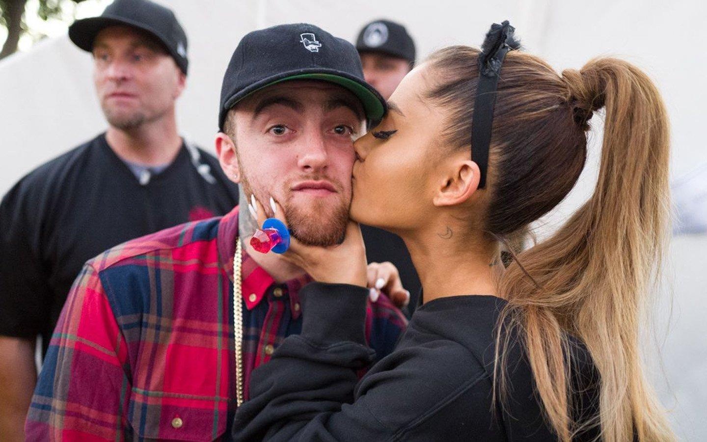 Ariana Grande nhac den tinh cu Mac Miller trong ca khuc moi? hinh anh
