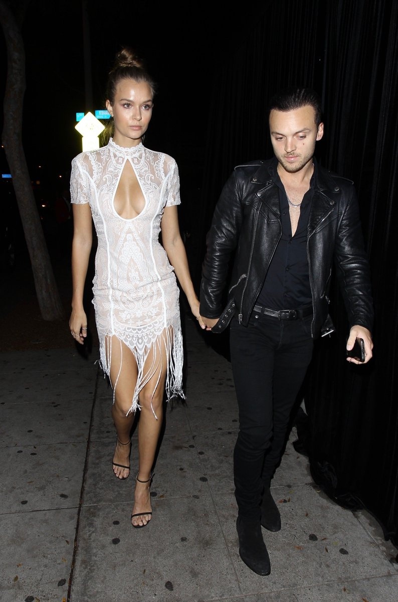 Josphine Skriver hạnh phúc bên Alex DeLeon ảnh 13 Josphine Skriver hanh phuc ben Alex DeLeon anh 13