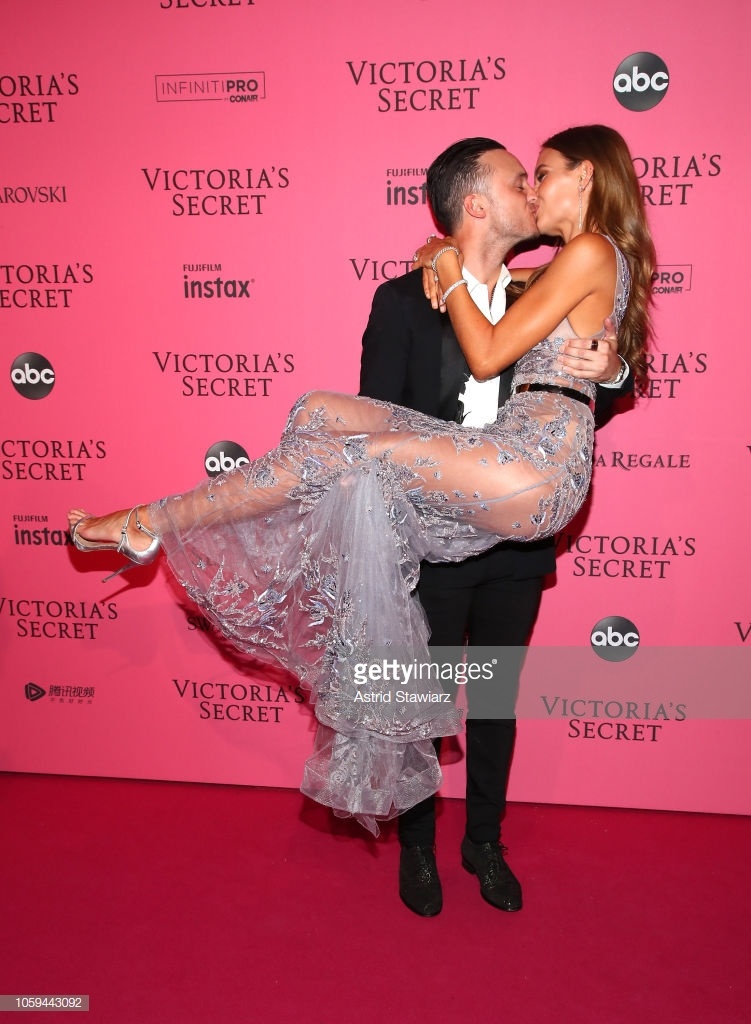 Josphine Skriver hạnh phúc bên Alex DeLeon ảnh 6 Josphine Skriver hanh phuc ben Alex DeLeon anh 6