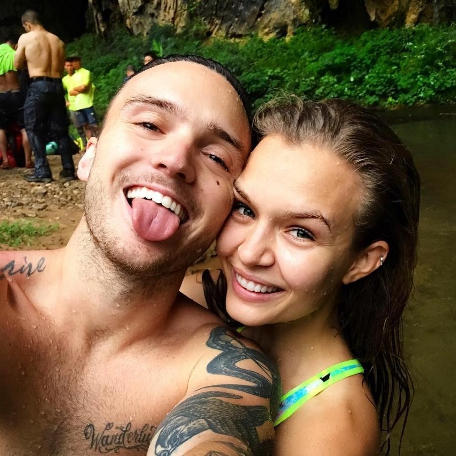 Josphine Skriver hạnh phúc bên Alex DeLeon ảnh 12 Josphine Skriver hanh phuc ben Alex DeLeon anh 12