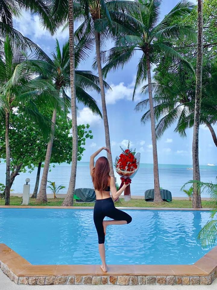 Kim Ly tang hoa cho Ha Ho ngay Valentine anh 1