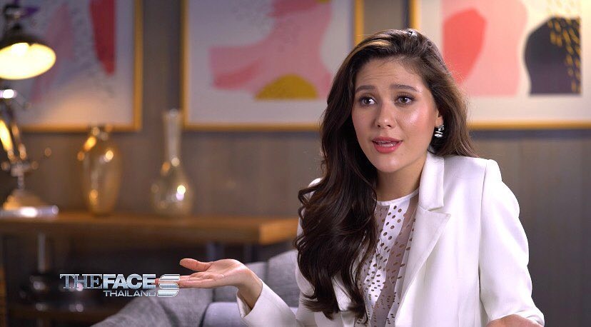 HLV The Face Thái Lan 2019 gây tranh cãi ảnh 2 HLV The Face Thai Lan 2019 gay tranh cai anh 2