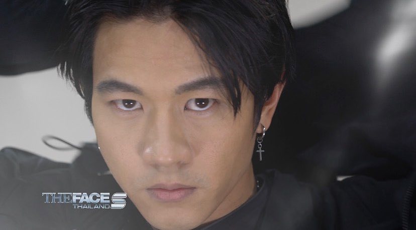 HLV The Face Thái Lan 2019 gây tranh cãi ảnh 4 HLV The Face Thai Lan 2019 gay tranh cai anh 4