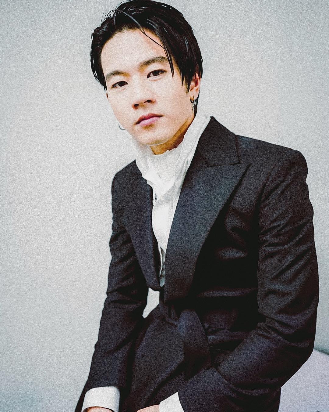 HLV The Face Thái Lan 2019 gây tranh cãi ảnh 5 HLV The Face Thai Lan 2019 gay tranh cai anh 5