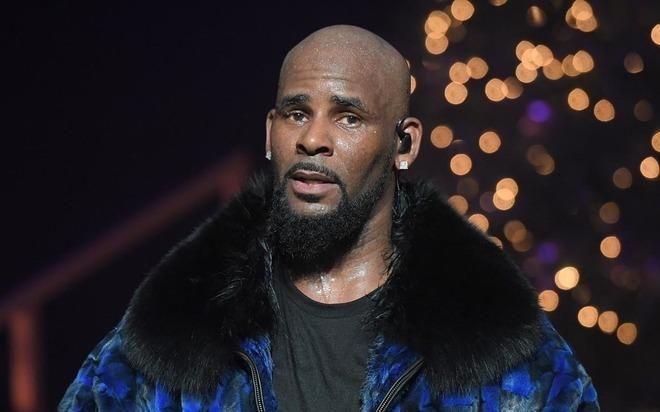 Tinh tiet moi trong vu R. Kelly lo bang sex, cuong hiep co gai 14 tuoi hinh anh