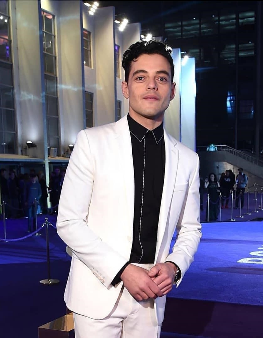 Phong cach thoi trang cua Rami Malek anh 4