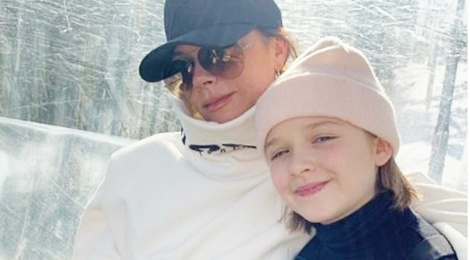 Gia dinh Vic - Beck vui ve di truot tuyet sau nhung ngay ban ron hinh anh