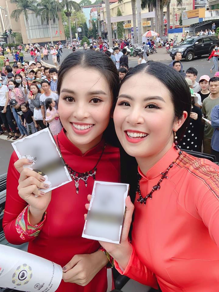 Tieu Vy Ngoc Han mac ao dai anh 6