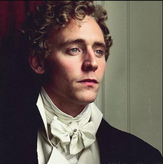 Nhan sac nam than Loki Tom Hiddleston anh 2