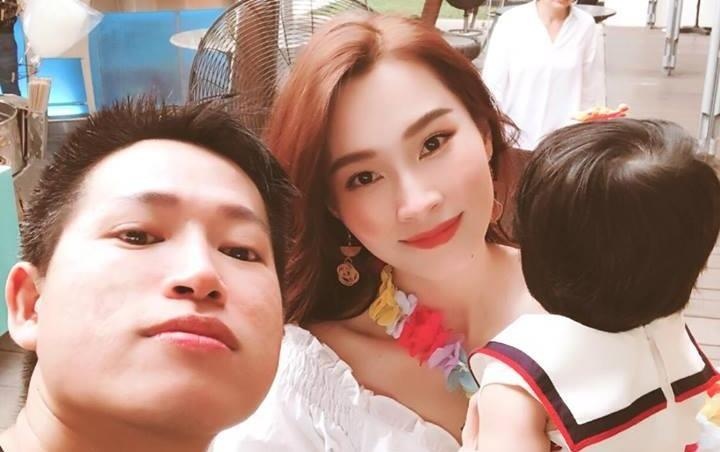 Hoa hau Dang Thu Thao khoe qua sinh nhat 1 tuoi cua con gai hinh anh