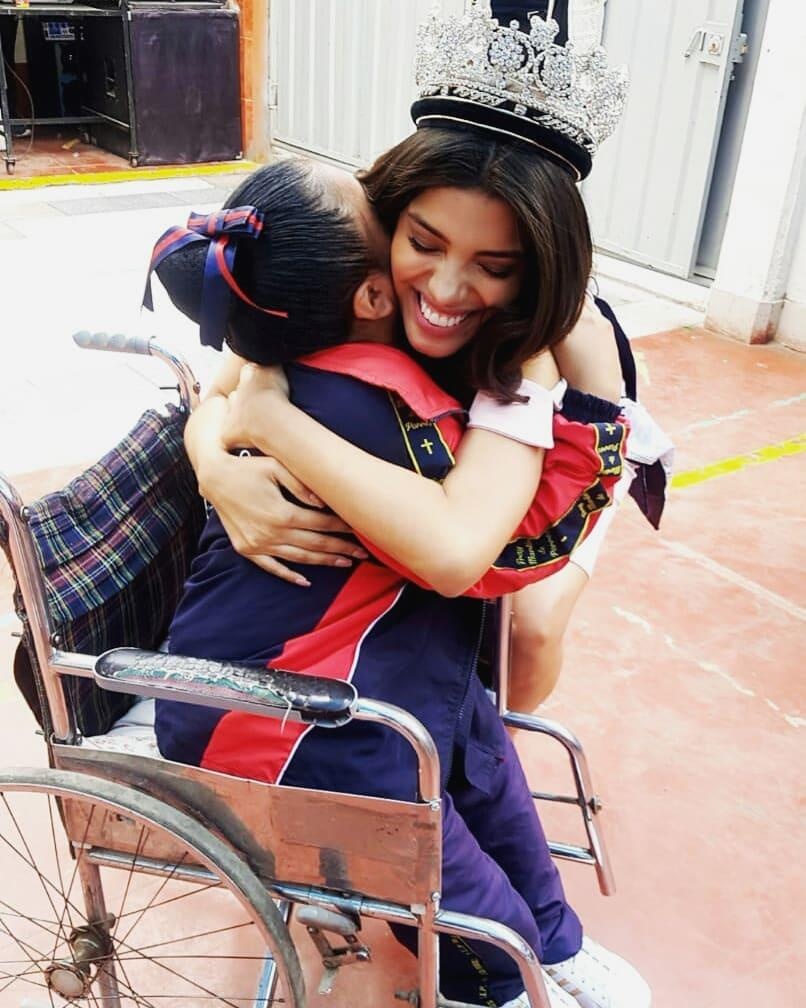 Hoa hau Peru 2019 anh 10