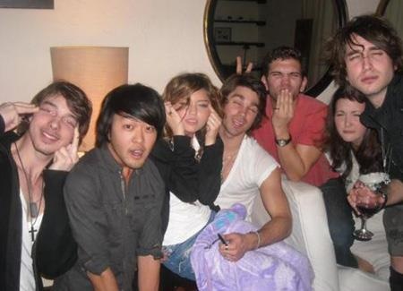 che nhao nguoi chau A anh 5