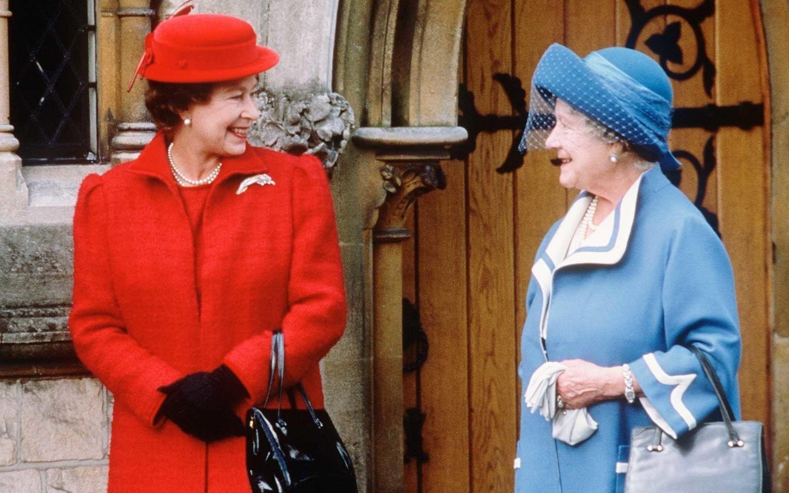 Phu nu Hoang gia Anh mac gi suot 100 nam qua? hinh anh