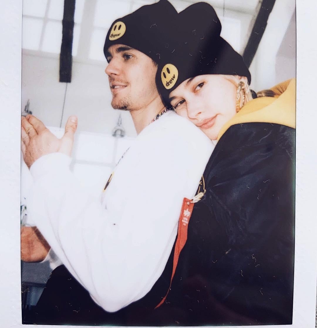 Hailey Bieber kinh doanh ảnh 1 Hailey Bieber kinh doanh anh 1