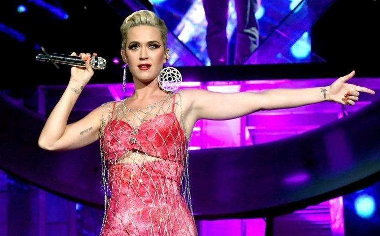 Katy Perry mac ao luoi, noi bat giua dan sao tuan qua hinh anh