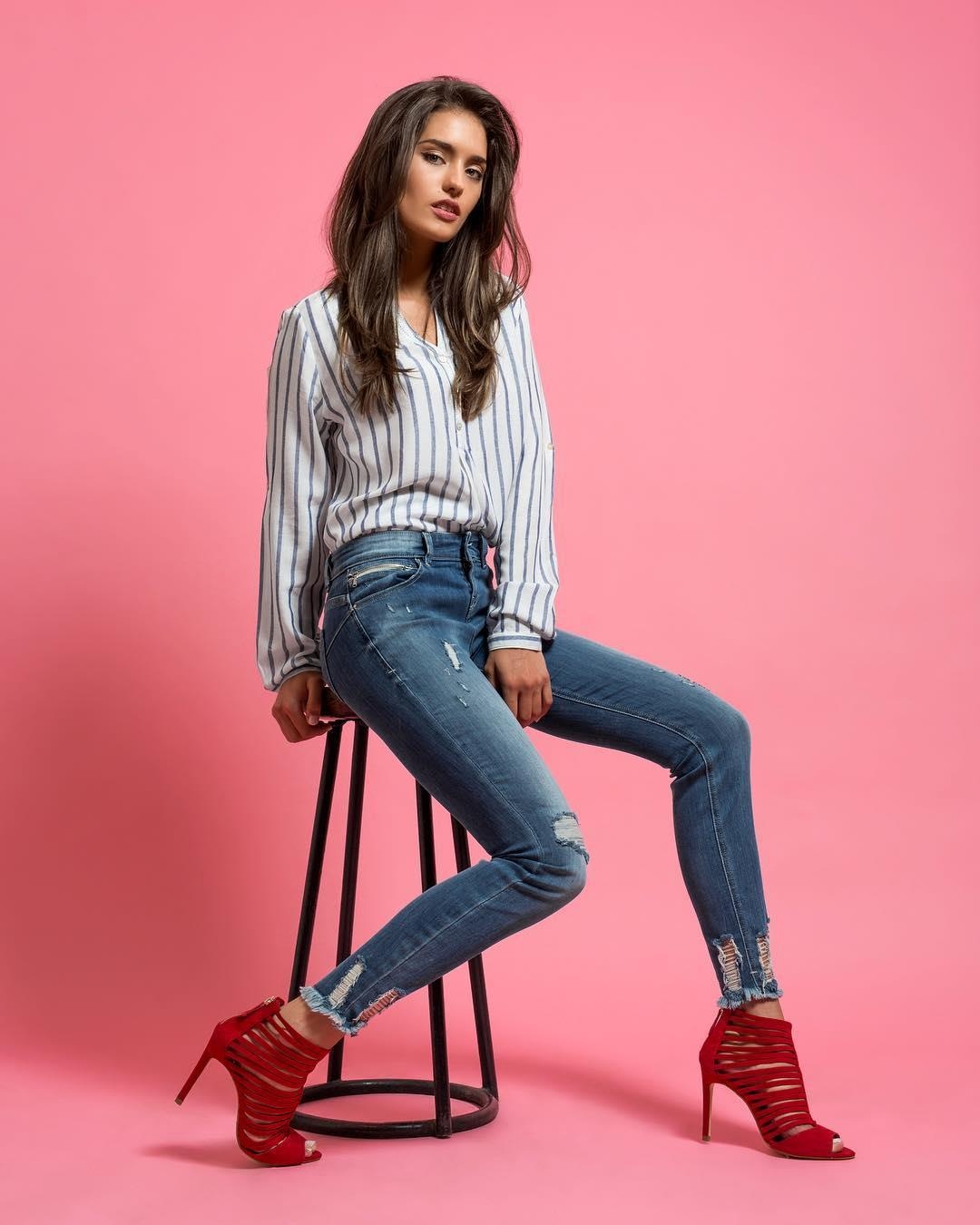 Hoa hậu giống Angelina Jolie ảnh 8 Hoa hau giong Angelina Jolie anh 8