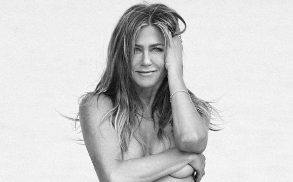 Vo cu Brad Pitt chup anh ban nude, tiet lo dang san sang yeu hinh anh