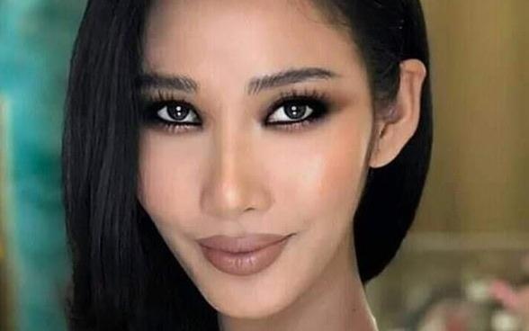 Hoang Thuy bi vi nhu doa ma voi phong cach trang diem moi hinh anh