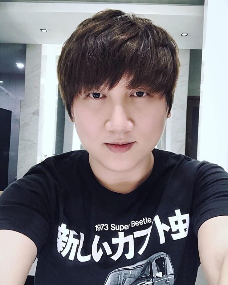 Akira Phan giam can anh 8