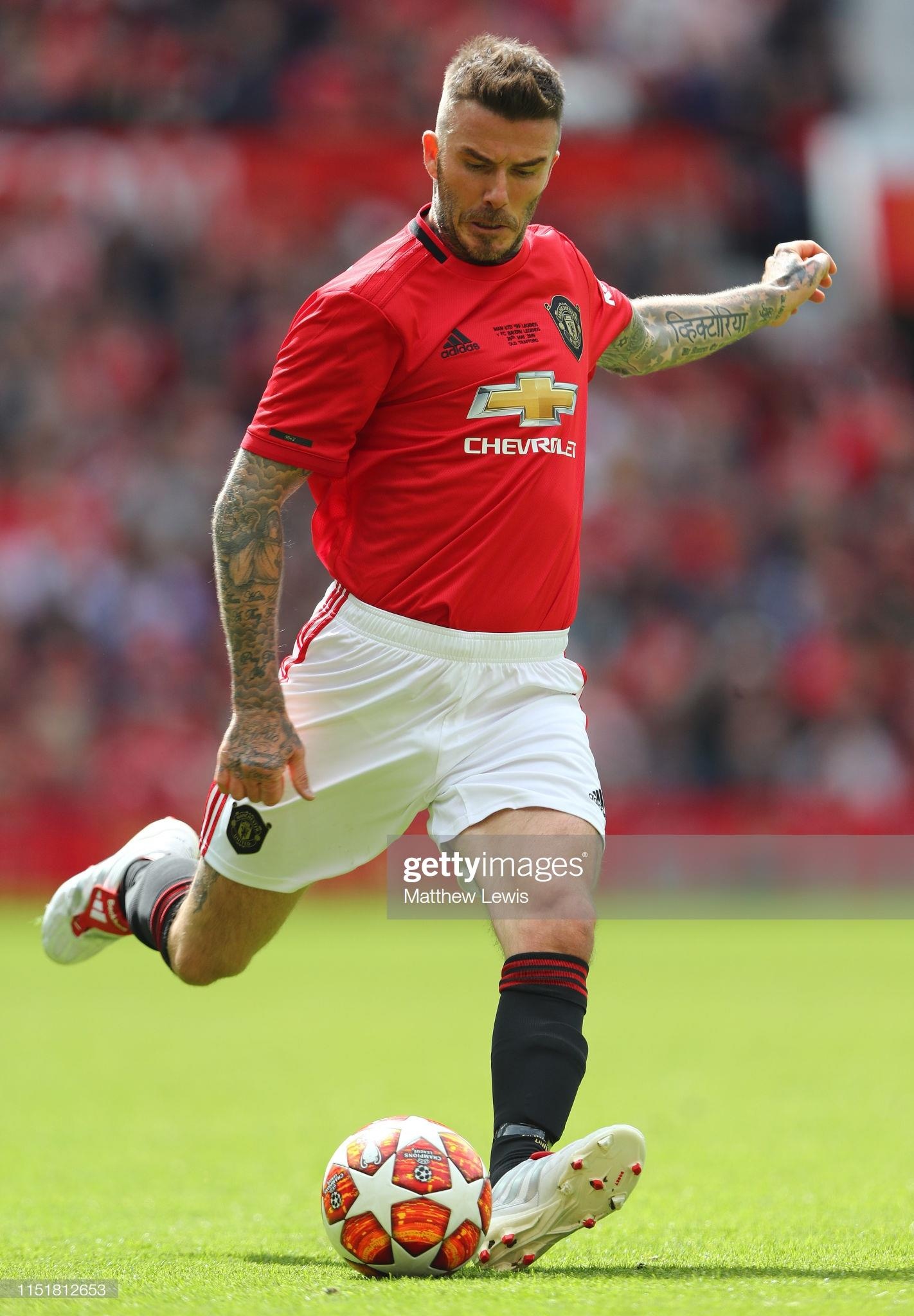 David Beckham thi dau bong da anh 3