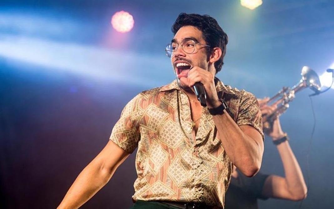 Ca si 29 tuoi thiet mang trong vu roi may bay o Brazil hinh anh