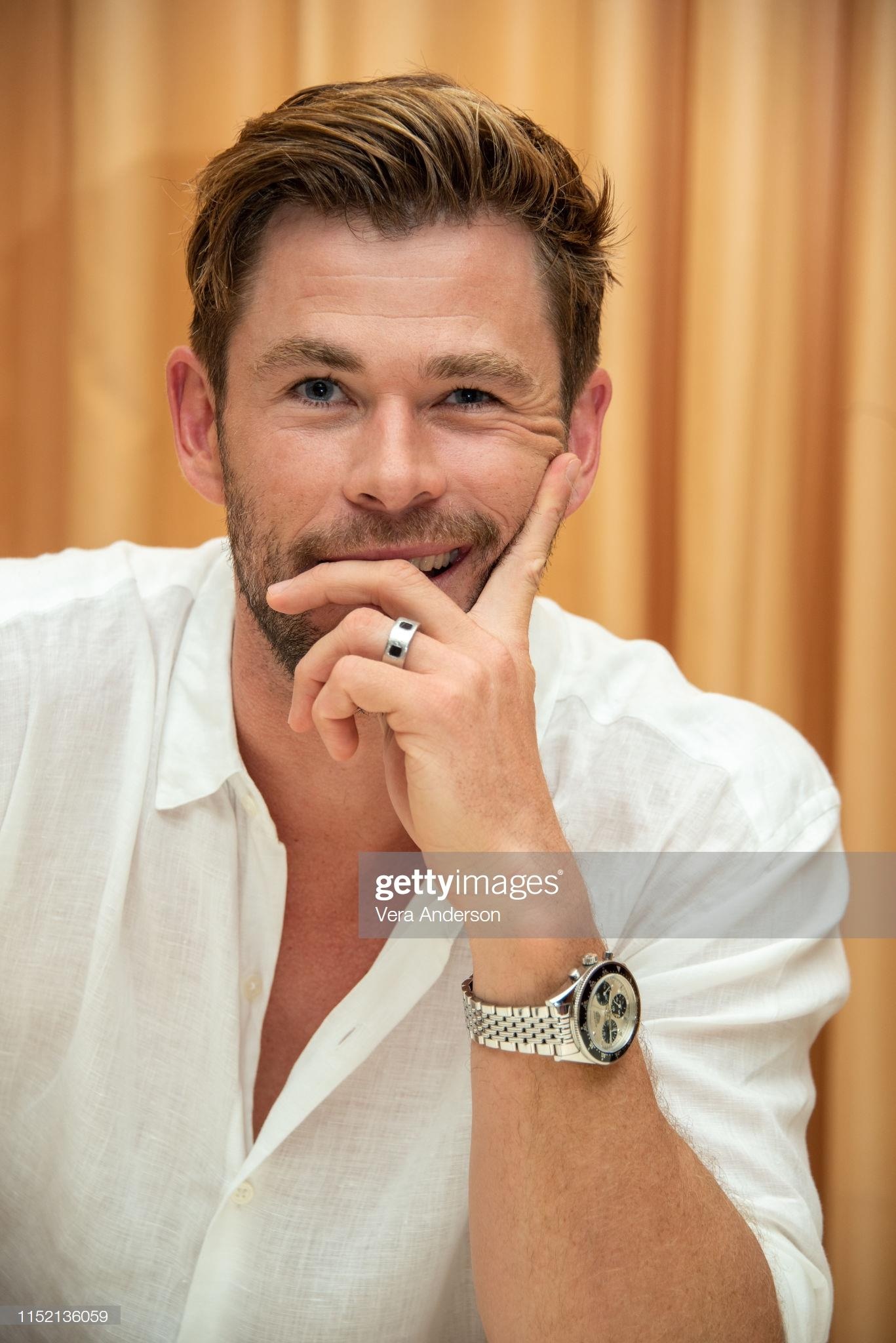 Chris Hemsworth dien trai anh 7