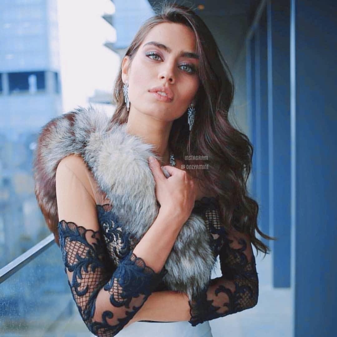 nang WAGs Amine Gulse nong bong anh 4