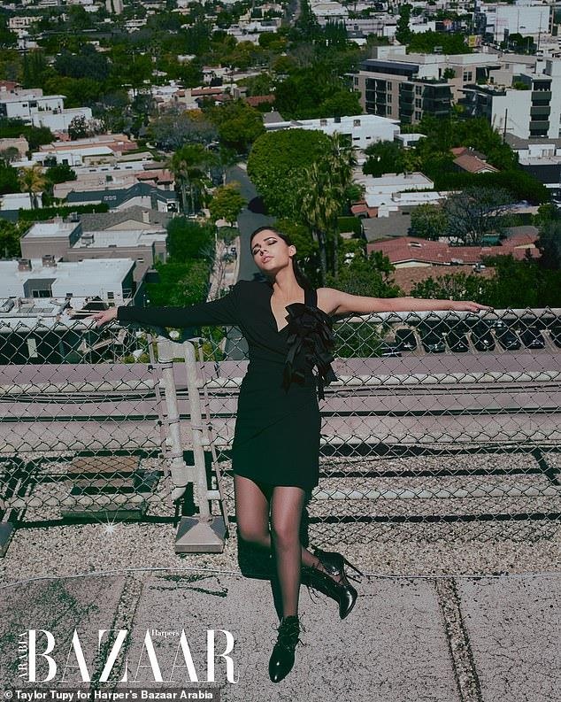 Diễn viên Aladdin đẹp ma mị  ảnh 4 Dien vien Aladdin dep ma mi anh 4