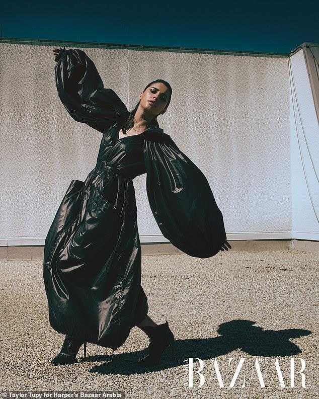 Diễn viên Aladdin đẹp ma mị  ảnh 5 Dien vien Aladdin dep ma mi anh 5