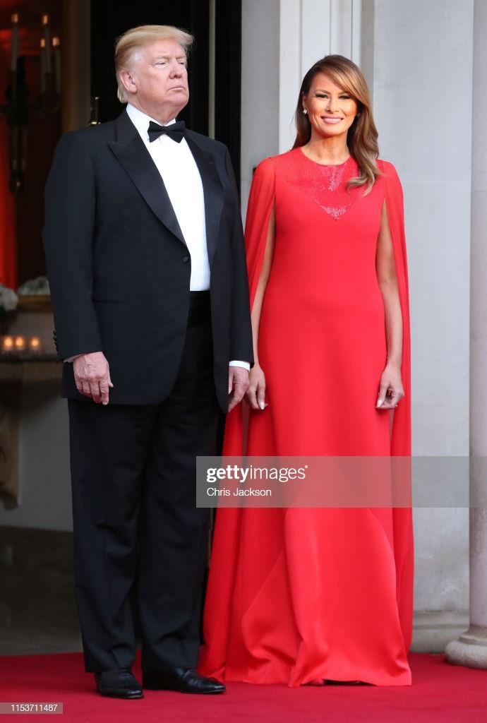 Ivanka Trump mac thanh lich anh 6