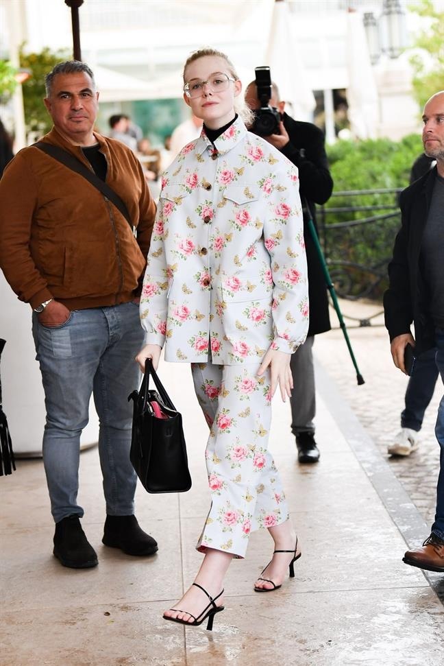 street style cua Elle Fanning anh 4