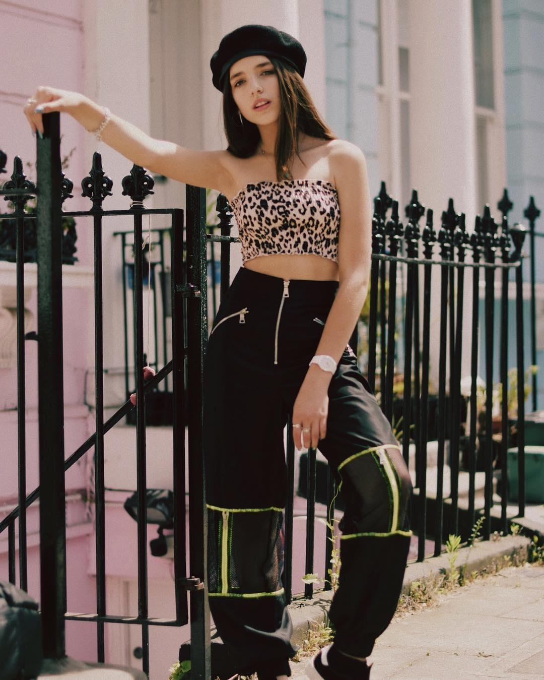 Em gai 10X goi cam cua Dua Lipa anh 3