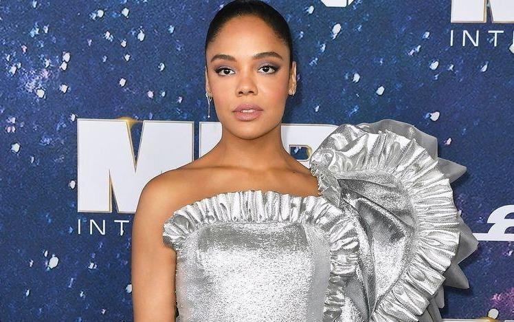 Sao 'Men In Black' do sac voi my nhan nong bong nhat nam 2019 hinh anh