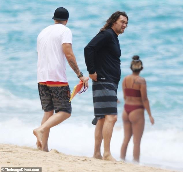 Jason Momoa mat 6 mui anh 3