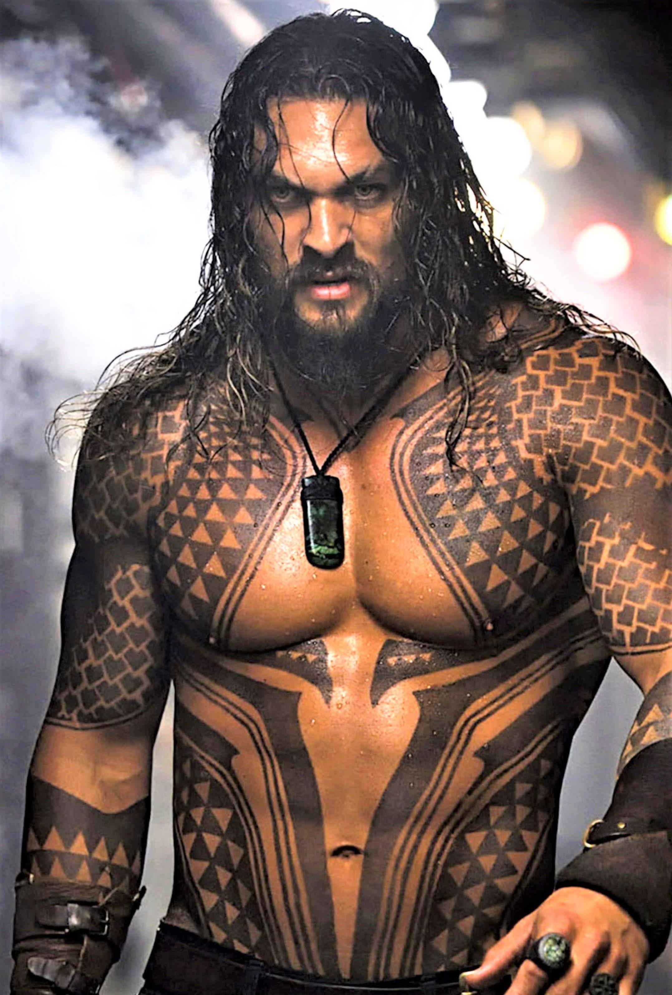 Jason Momoa mat 6 mui anh 4