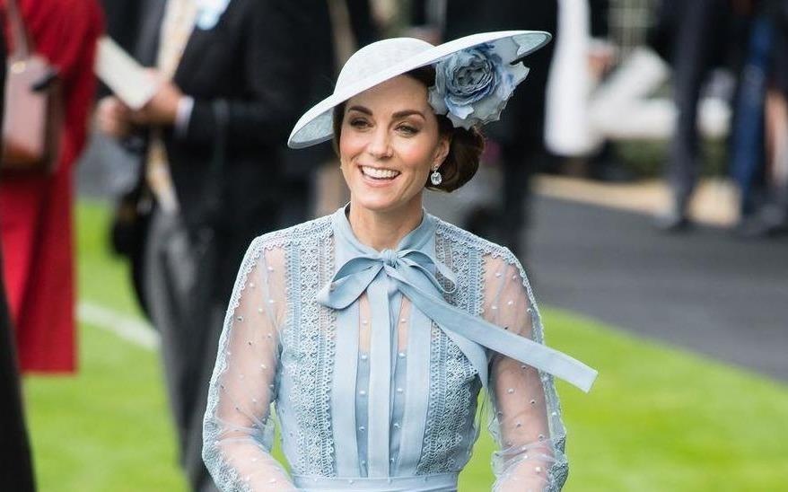 Cong nuong Kate Middleton nu tinh, Rihanna goi cam nhat tuan hinh anh