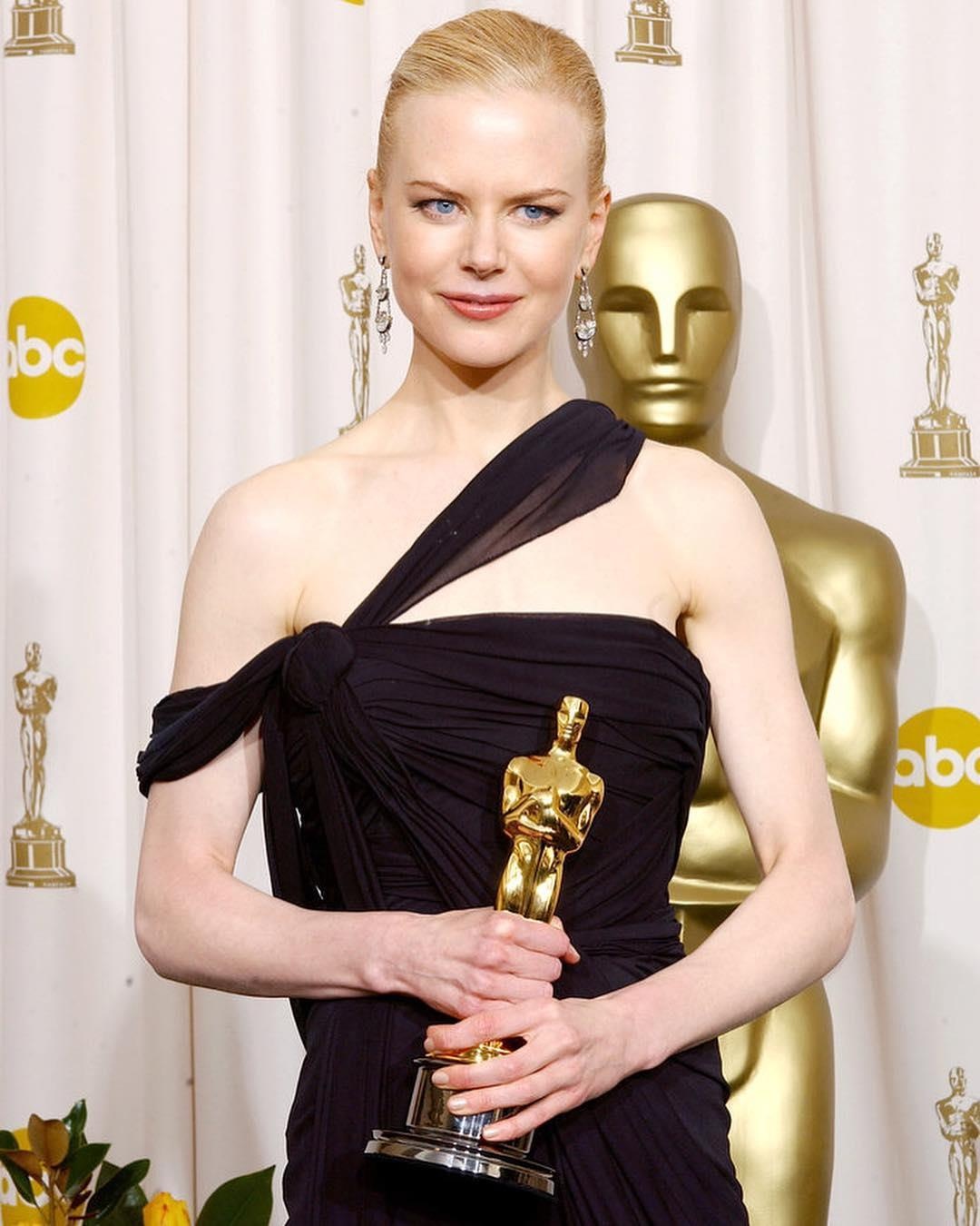 Minh tinh Nicole Kidman khoe nguc anh 4