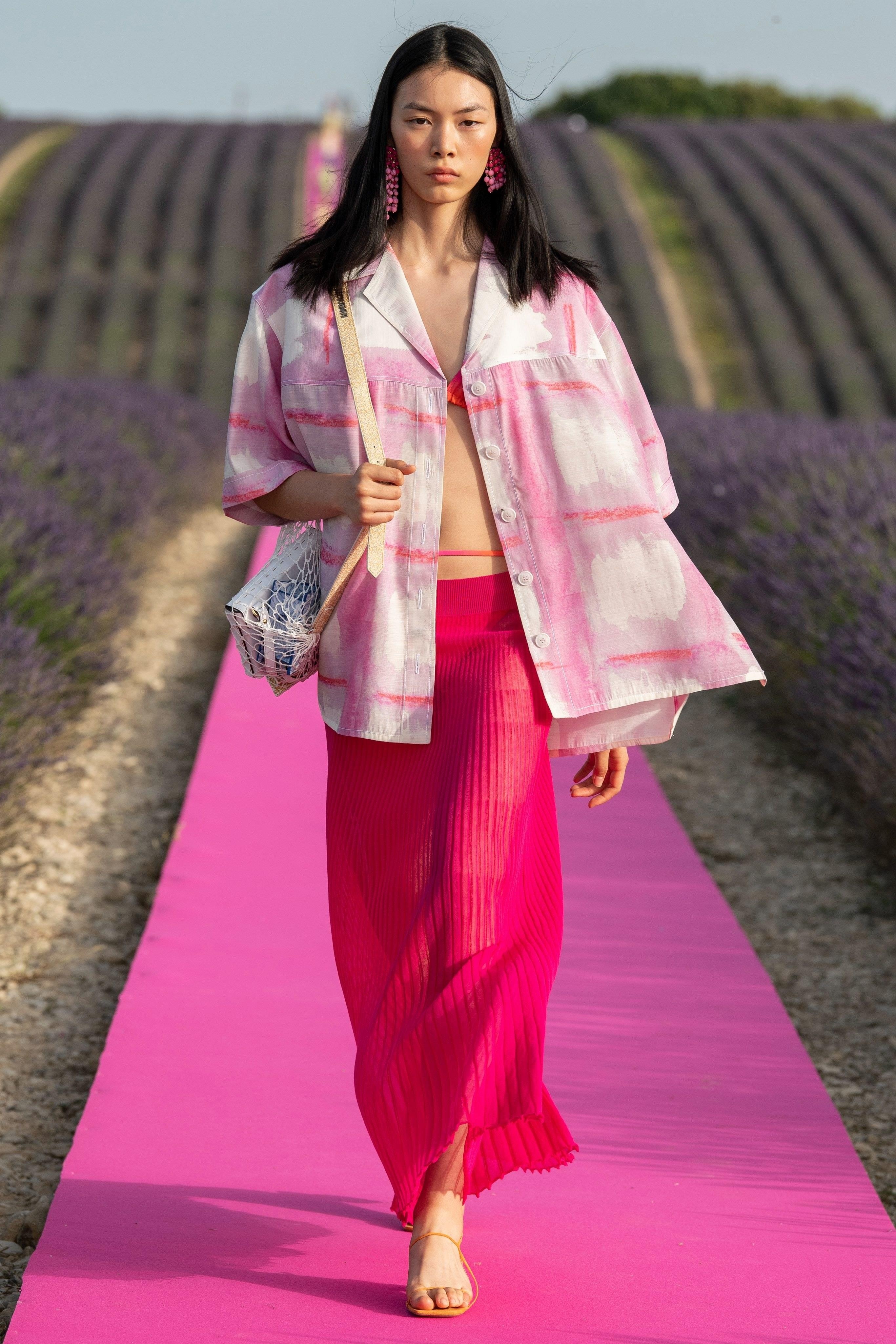 Xu huong thoi trang 2020 anh 1