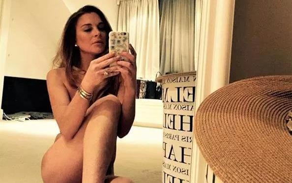 Lindsay Lohan gay tranh cai vi chup anh khoe than tao bao hinh anh