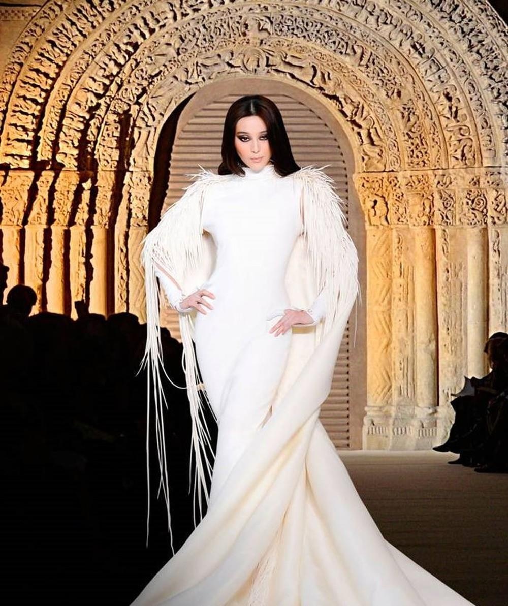 Dich Le Nhiet Ba dien thoi trang anh 8