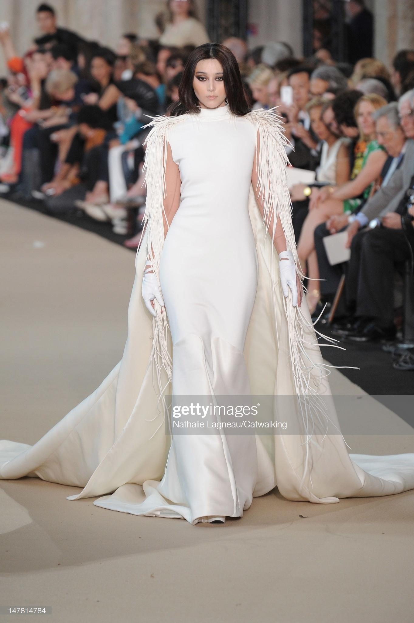 Dich Le Nhiet Ba dien thoi trang anh 7