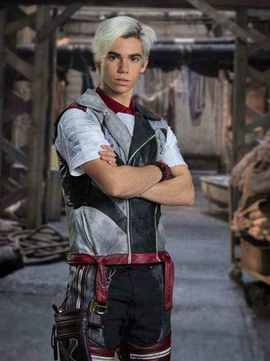 Cameron Boyce qua doi anh 2