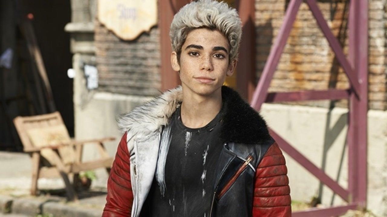 Cameron Boyce qua doi anh 1