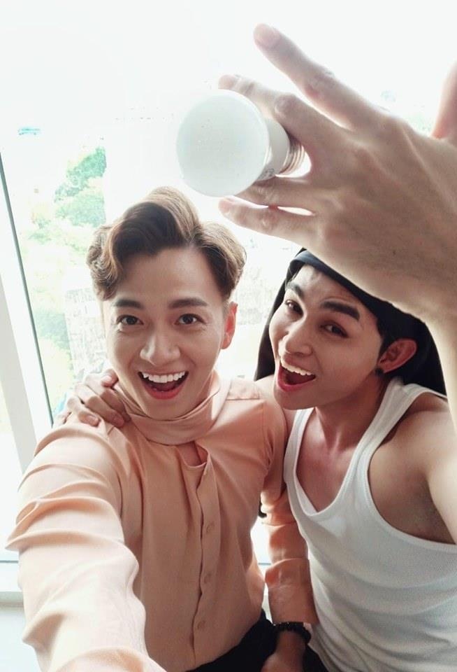 Dong Nhi va Ong Cao Thang anh 2